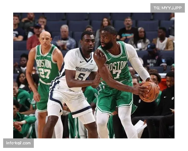 东部榜首之战前瞻：凯尔特人多点火力对阵骑士坚固内线